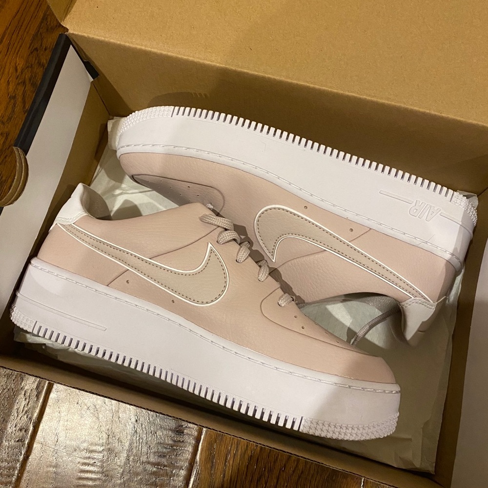 Nike Air Force 1